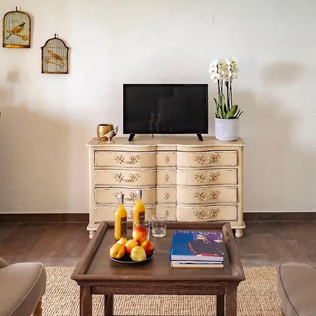 Отель Surplage Cavaliere Ле-Лаванду