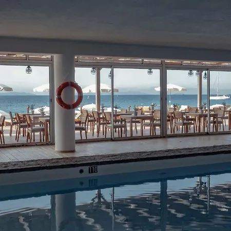 Отель Surplage Cavaliere Ле-Лаванду