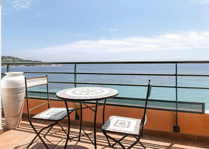 Hotel Surplage Cavaliere Le Lavandou